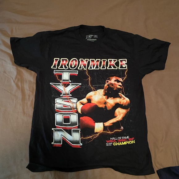 Mike Tyson Left Hook Black T-Shirt - Picture 1 of 3